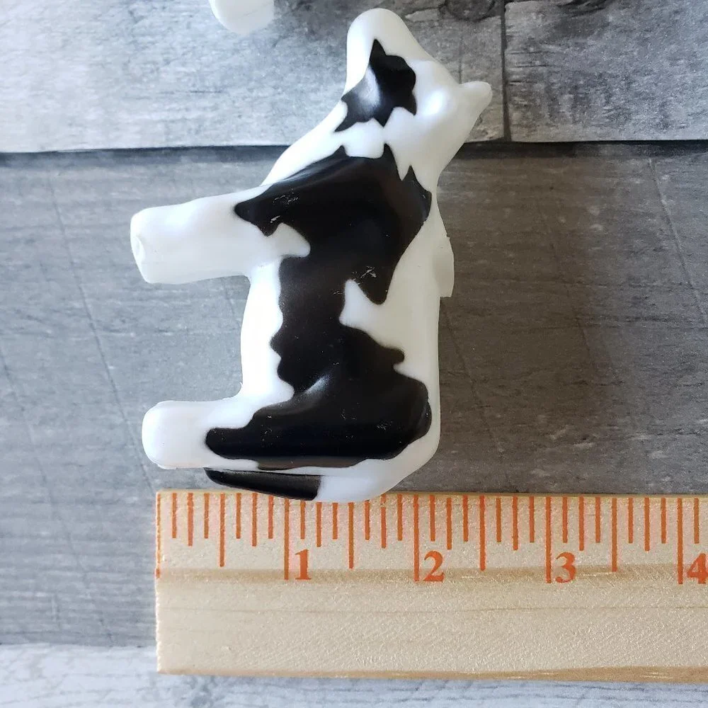 N/A plastic cow